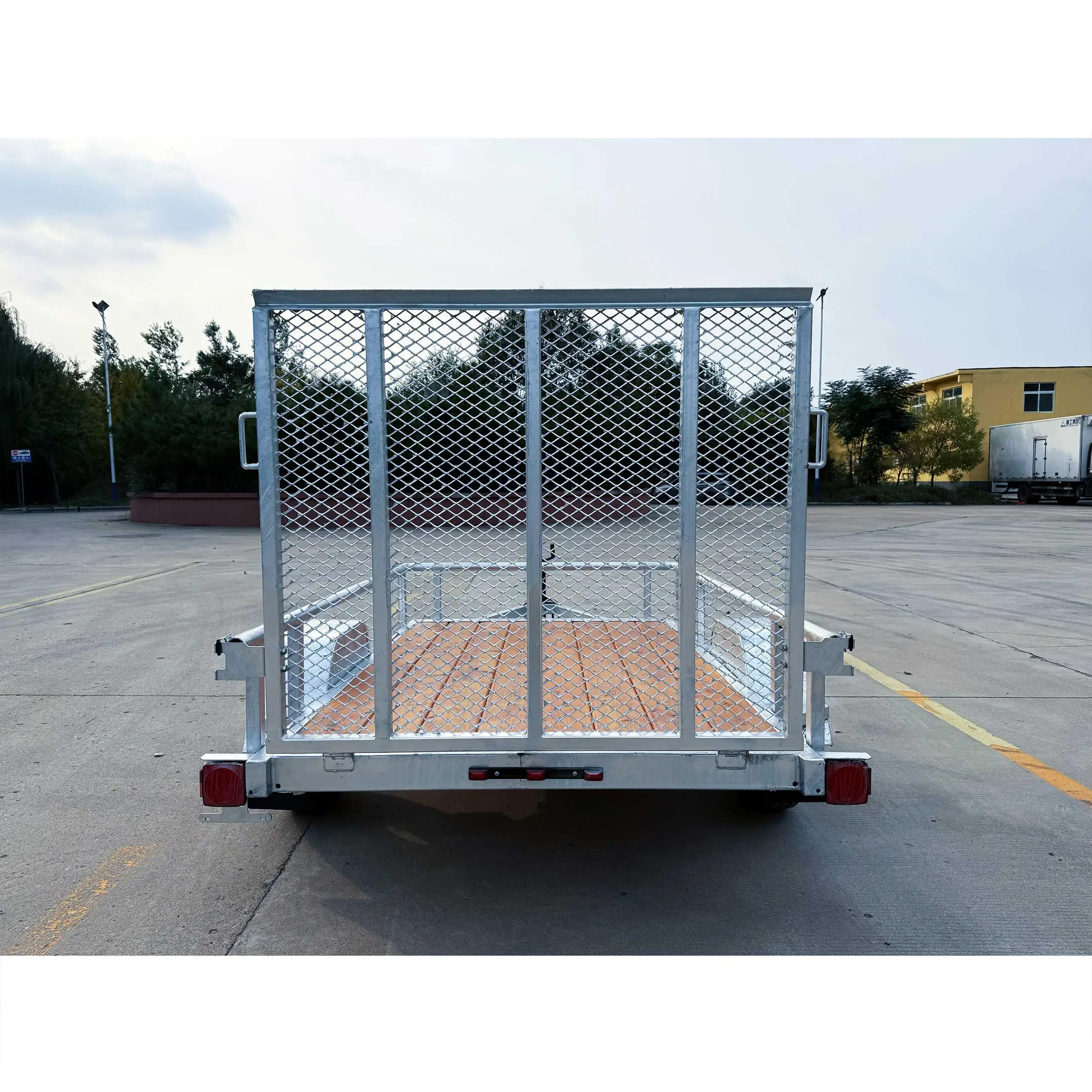 Utility wooden board trailer