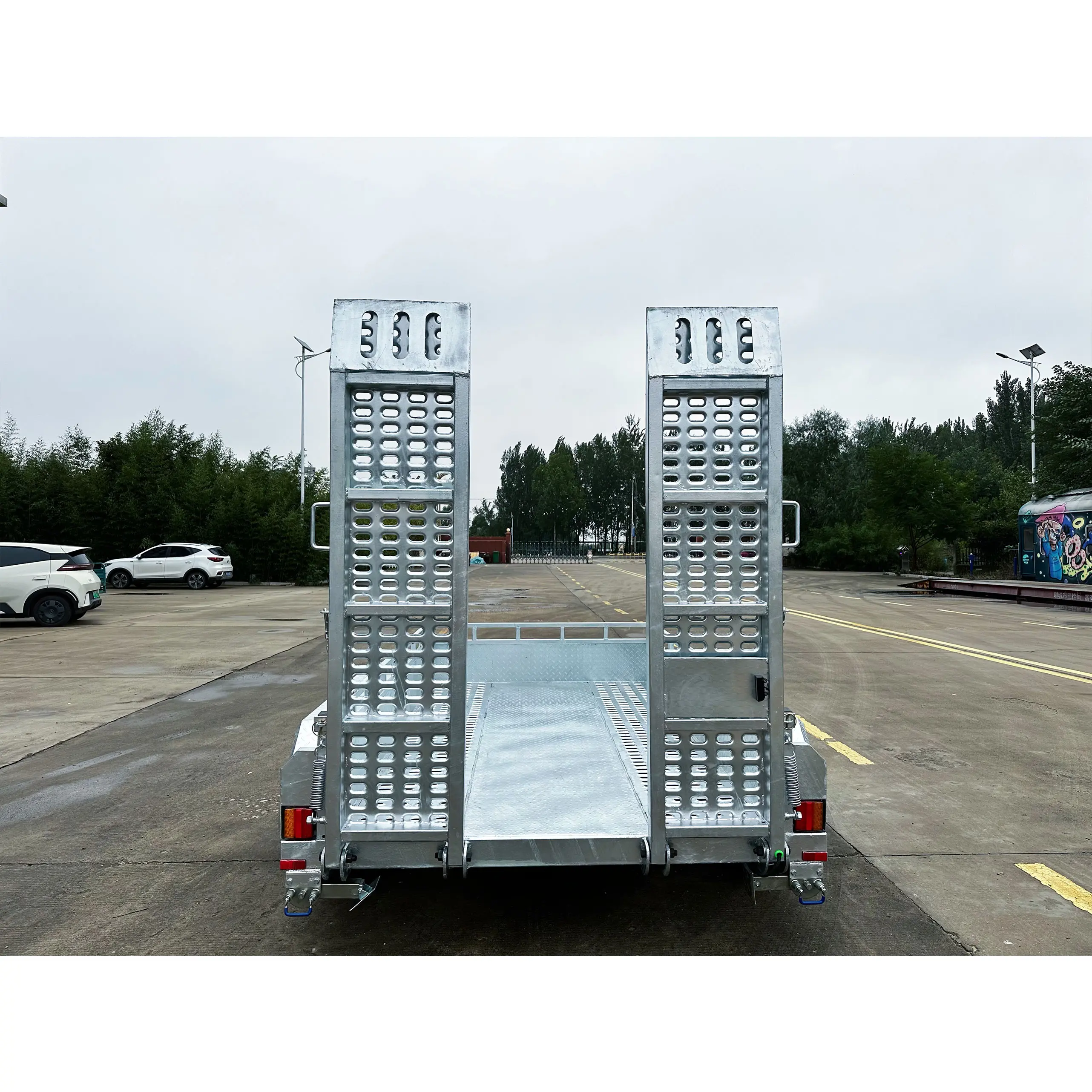 Scissor-type lift trailer 9*5FT ATM3400kg